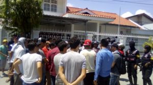 Imigran di Kota Kupang Demo ke Kantor IOM