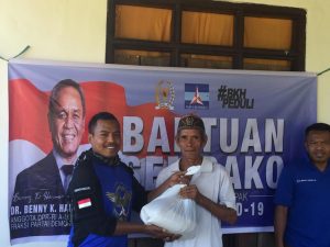 BKH Serakan Bantuan Paket Sembako di Manggarai Timur