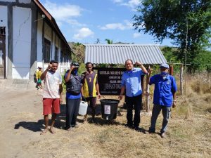 Tour Amfoang hari ke 2: Demokrat Kabupaten Kupang Berbagi Masker, Wastafel dan Cairan Desinfektan di Amfoang utara