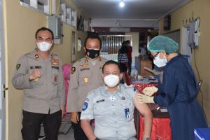 Pimpinan Dan Seluruh Karyawan PT Jasa Raharja Cabang NTT Ikuti Vaksinasi Covid-19