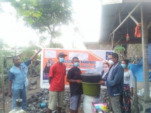 Temui Korban Bencana Nelelamadike, NasDem Peduli Bagi Sembako & Dengar Keluhan Air Bersih