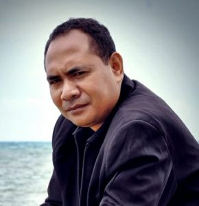 Menunggu “Godot” Wabup Ende dan Sandiwara Jawara Kampung