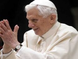 Paus Emeritus Benediktus XVI, dari Doktor Teologi hingga Takhta Suci Vatikan