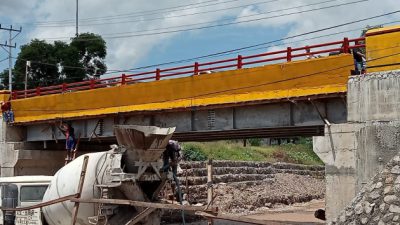 Jembatan Waiburak Masuki Tahap Final, Warga Beri Apresiasi